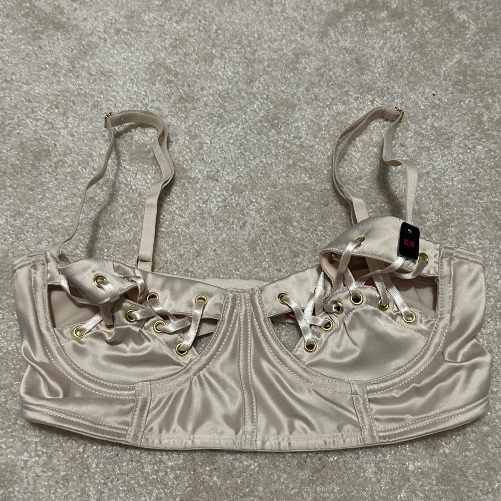BNWOT satin la senza bralette